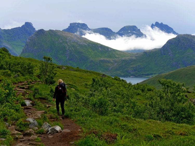 De Lofoten-Kvalvika Beach