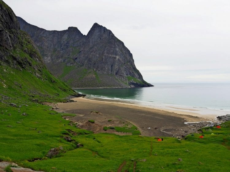 De Lofoten-Kvalvika Beach