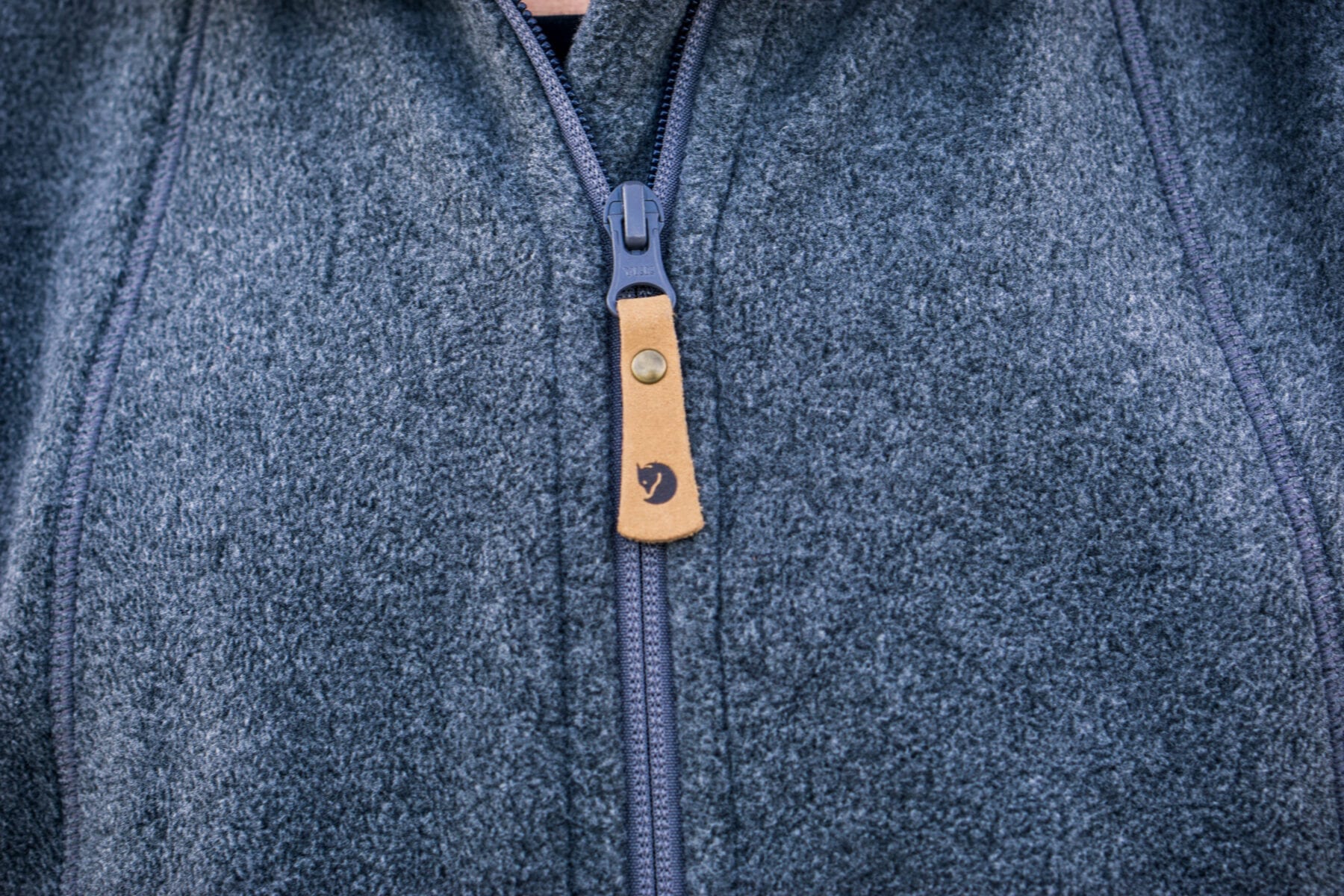 Fleece vest zip