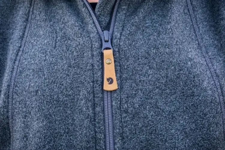 Fleece vest zip