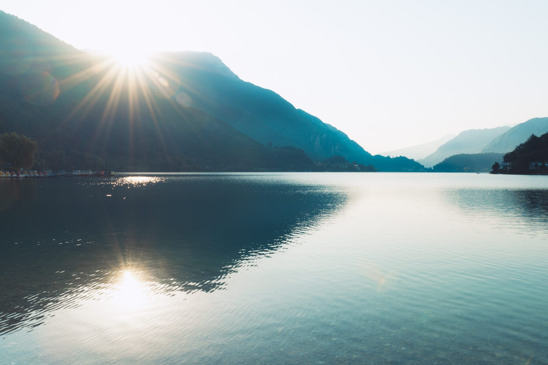 Zonsopkomst Ledromeer Lago di Ledro