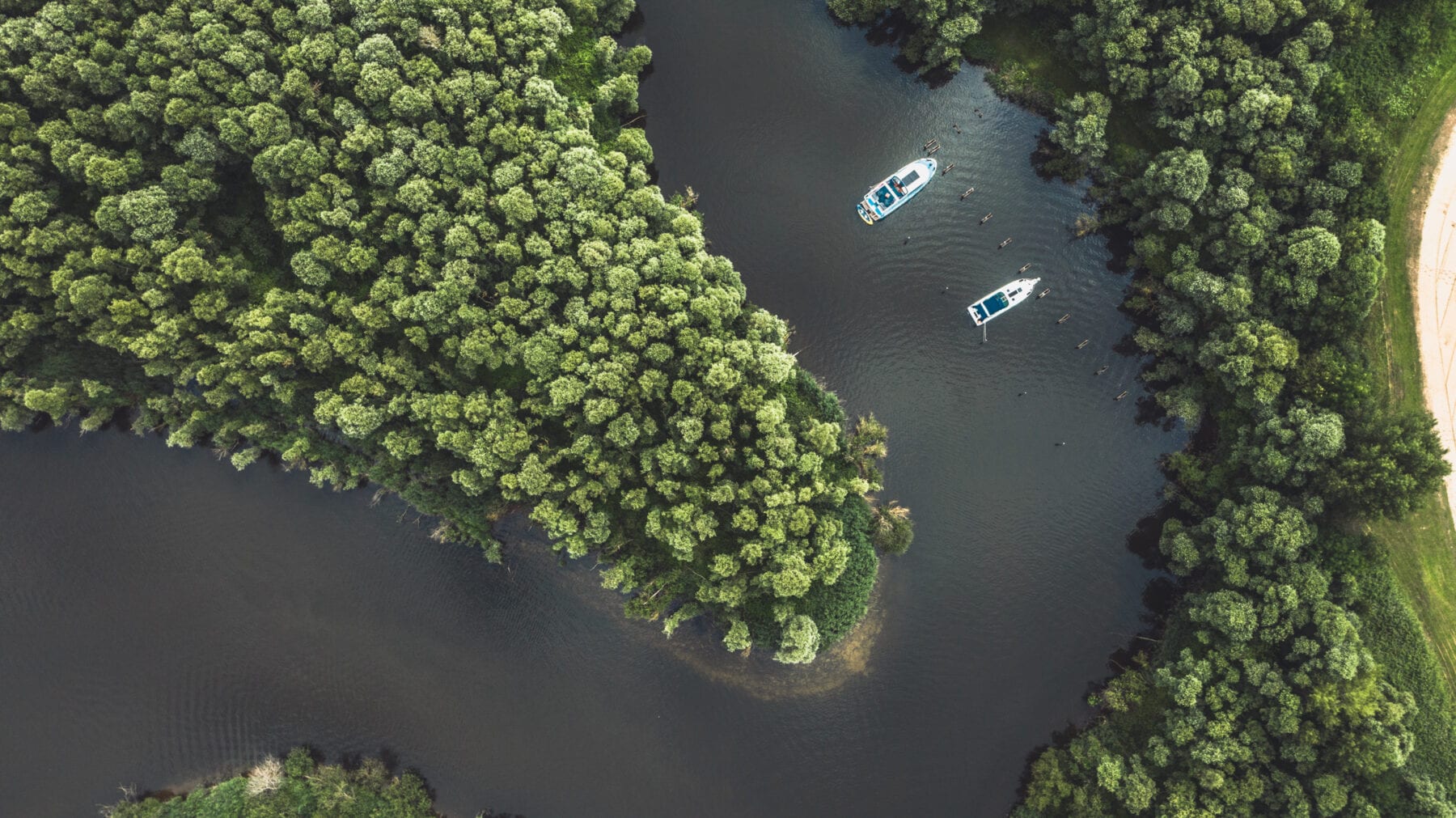 Biesbosch luchtfoto boten