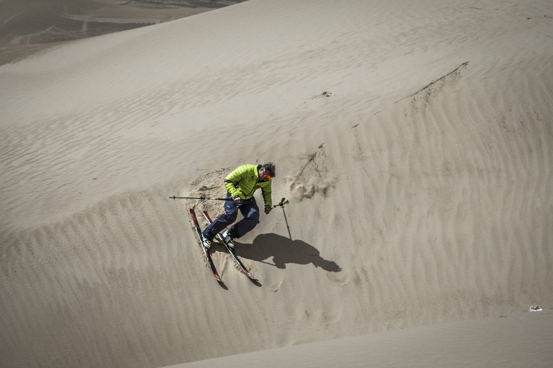 Skiën in de woestijn behoort tot extreme sporten