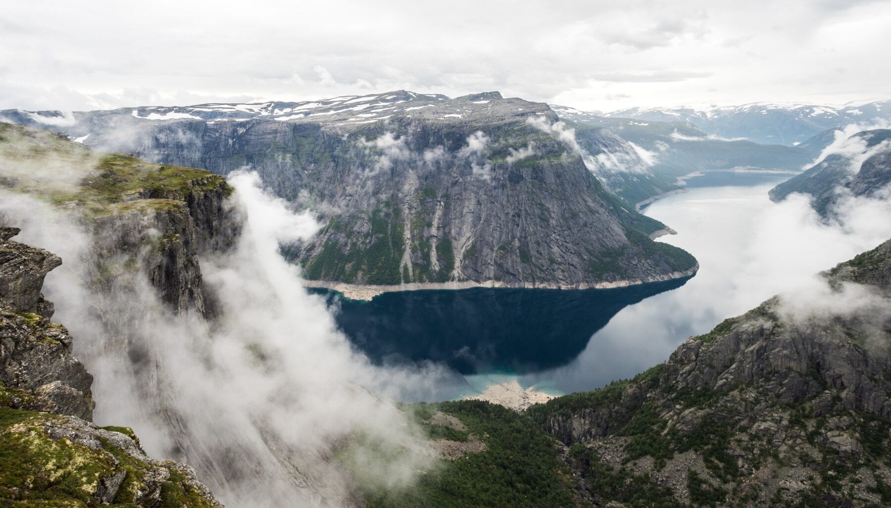 Trolltunga omgeving in Noorwegen