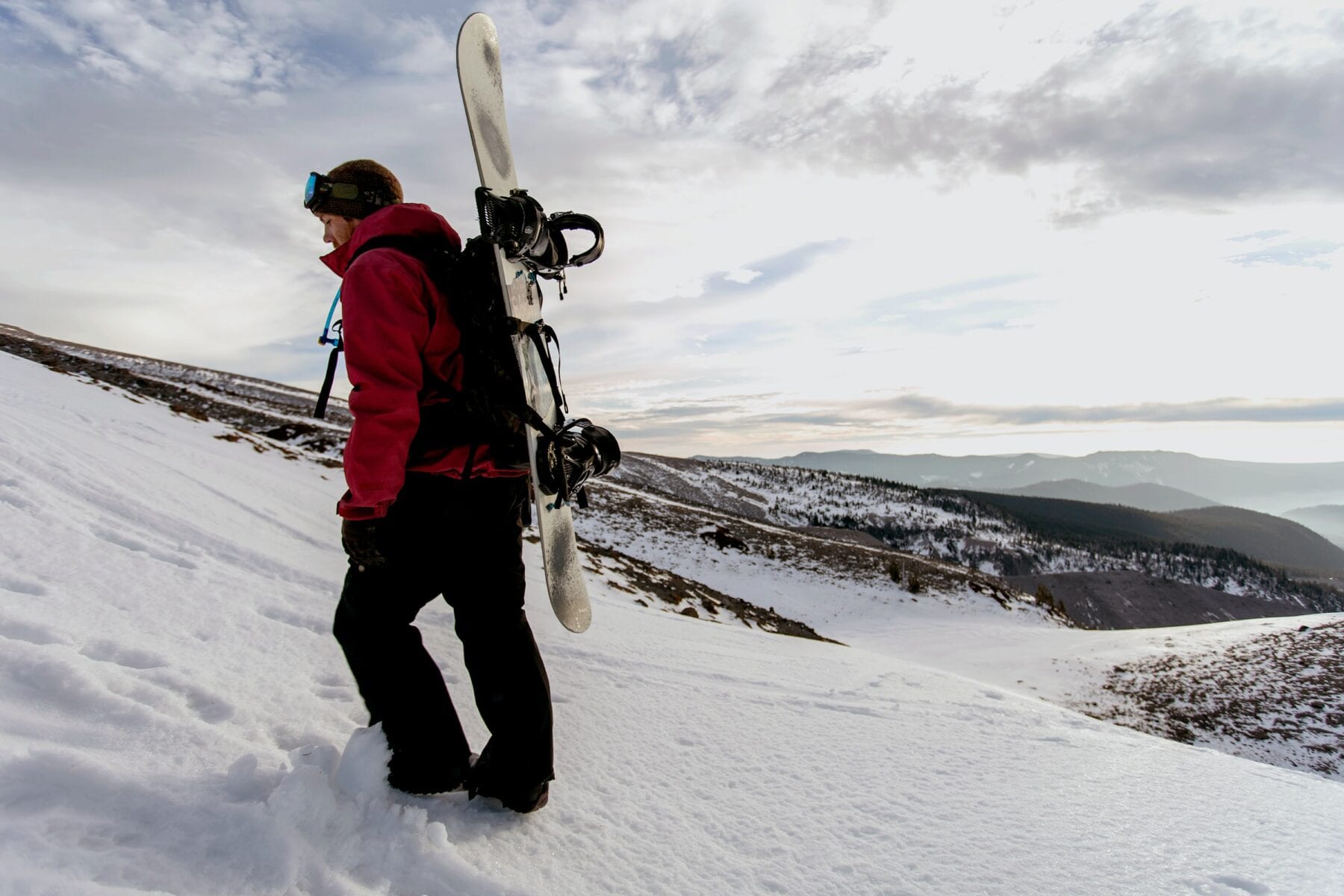 splitboard op de rug rugzak