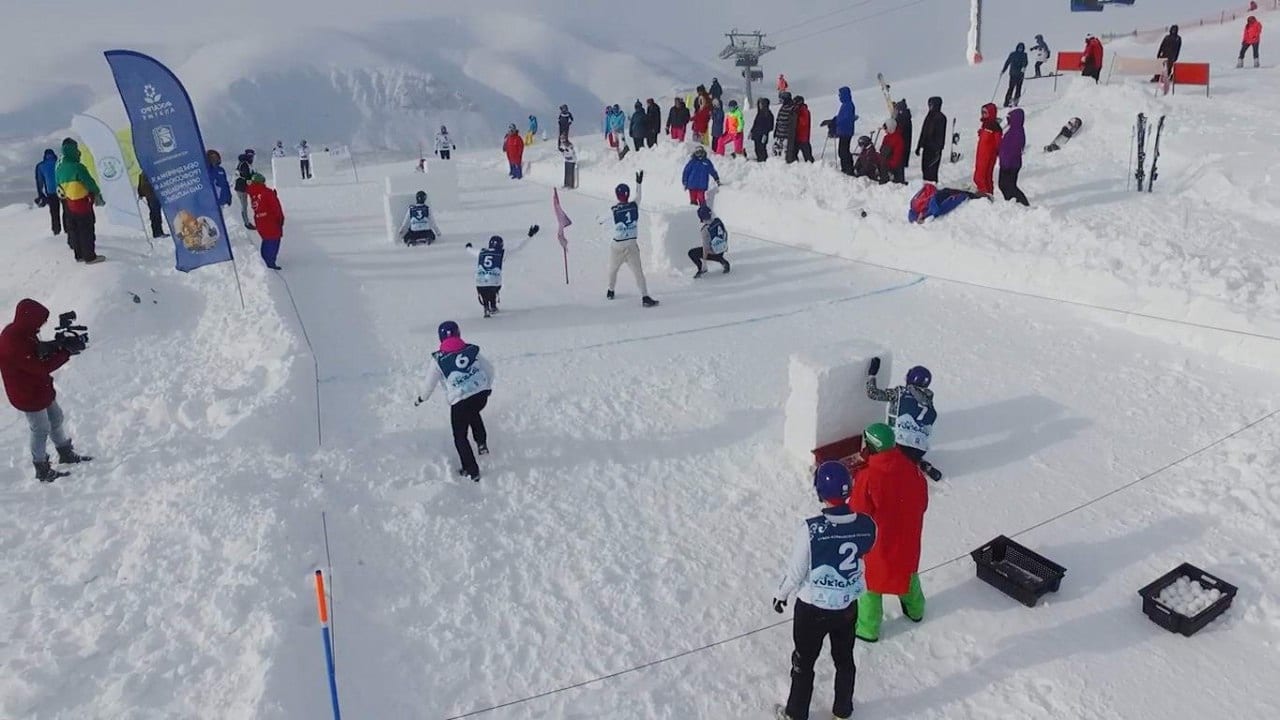 Ruige wintersporten Yukigassen