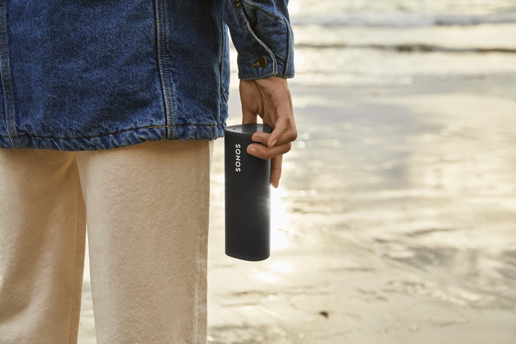 Sonos Roam naar het strand