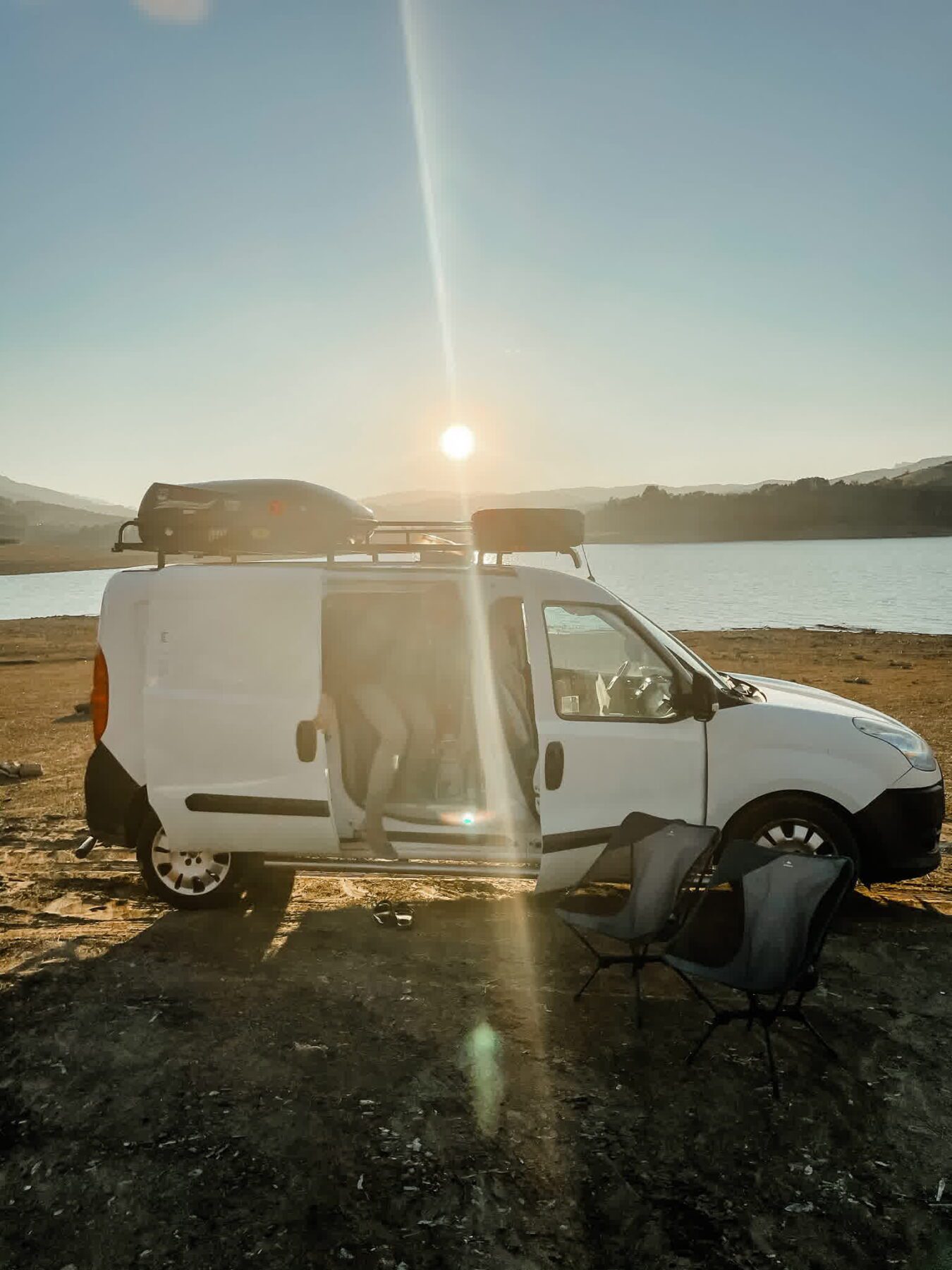 Hashtag Vanlife: Laura en Rick wonen in een camper_Ikwilhiken_02