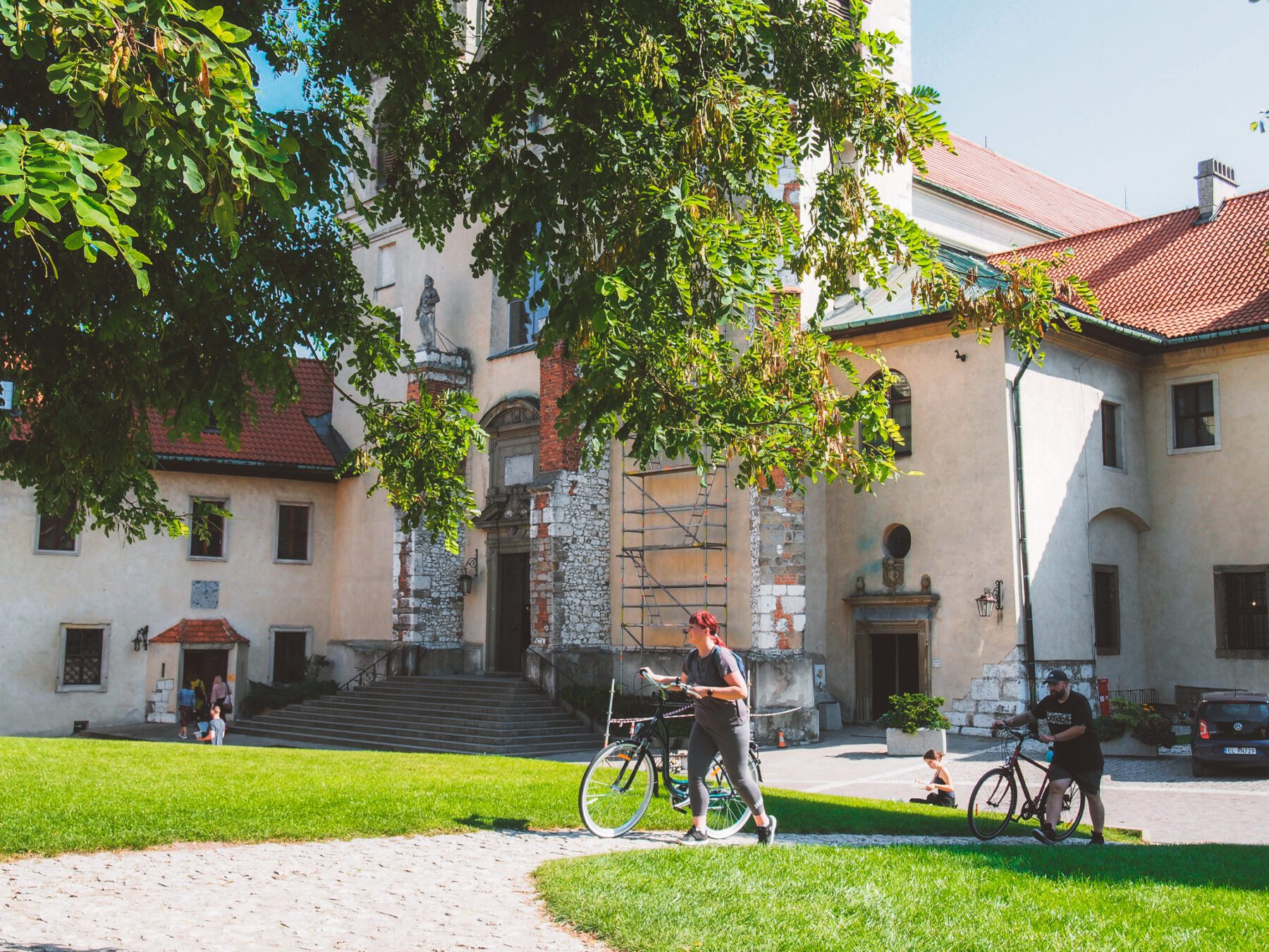 Fietsen in Polen bij het klooster van Tyniec