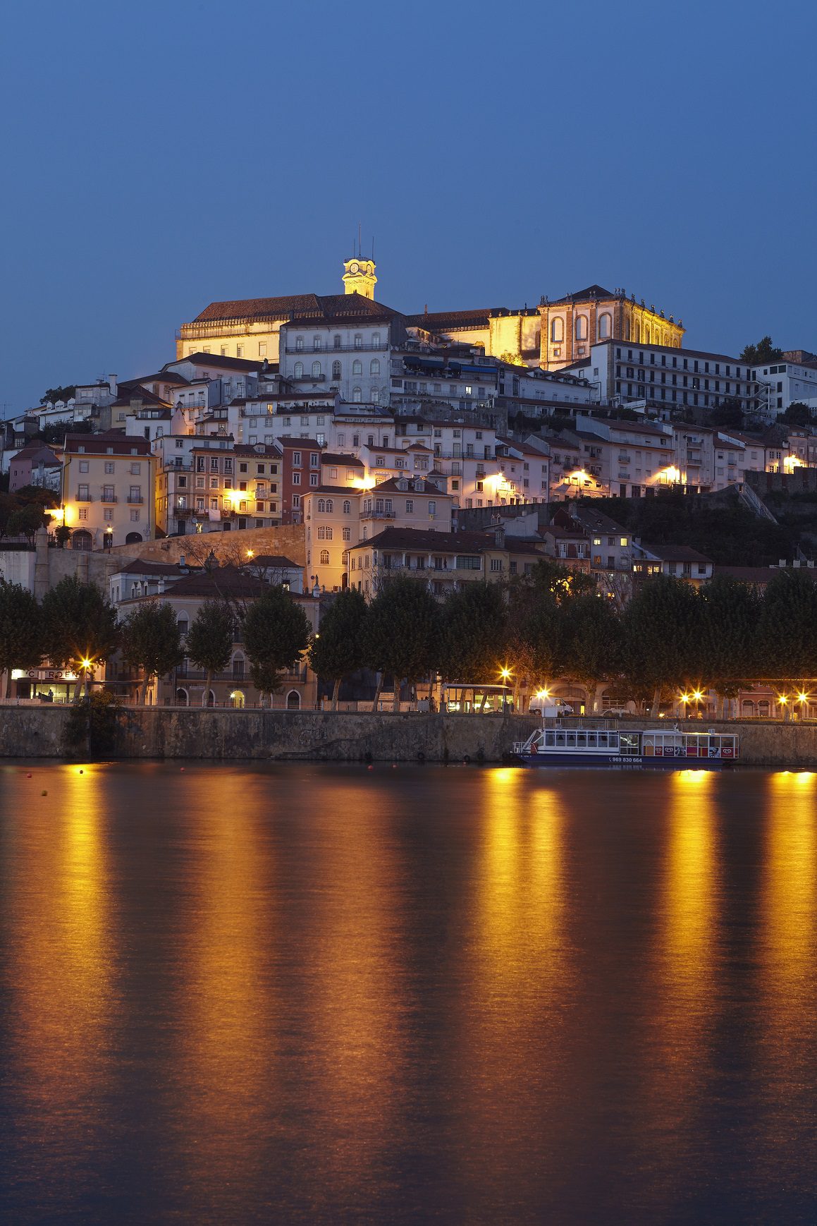 visit portugal by night