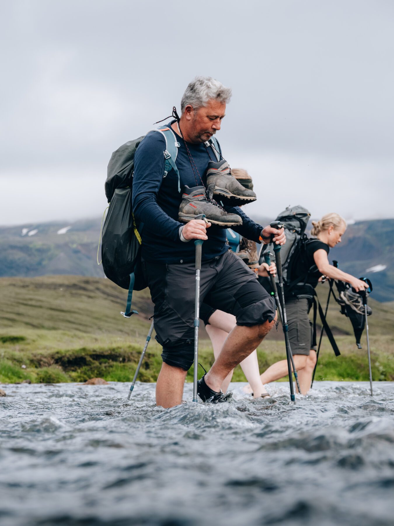 Rivier oversteken tijdens The Iceland Trail