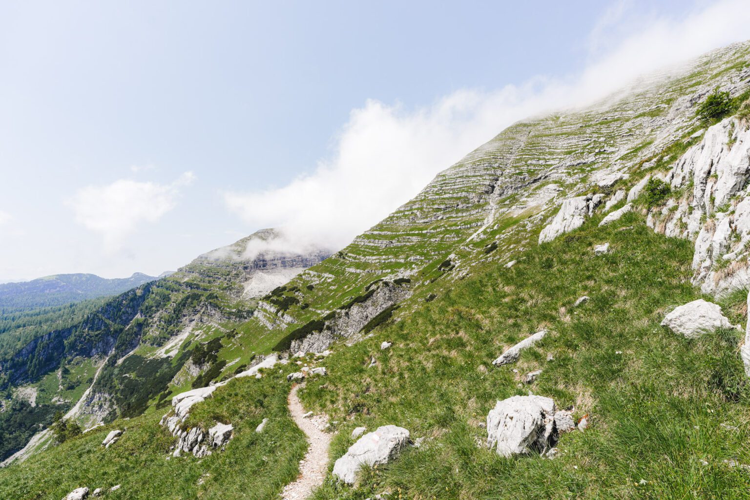 De mooiste wandeling van Pyhrn Priel maak je langs de Rote Wand