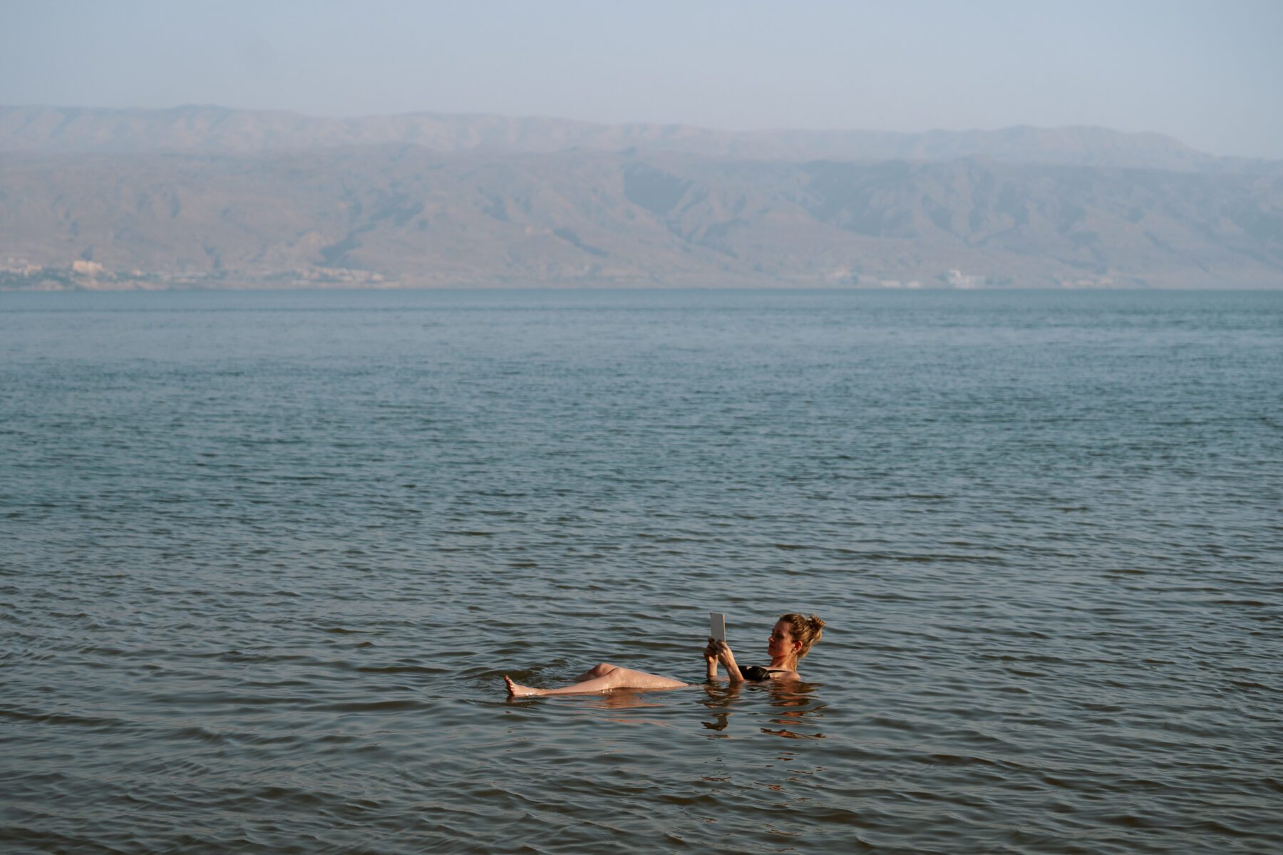 Bezienswaardigheden Israël zwemmen in de dode zee