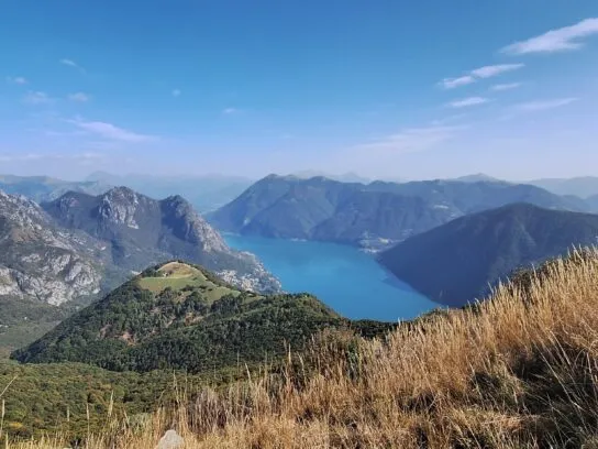 Uitzicht vanaf Monte Boglia een berg in Zwitserland