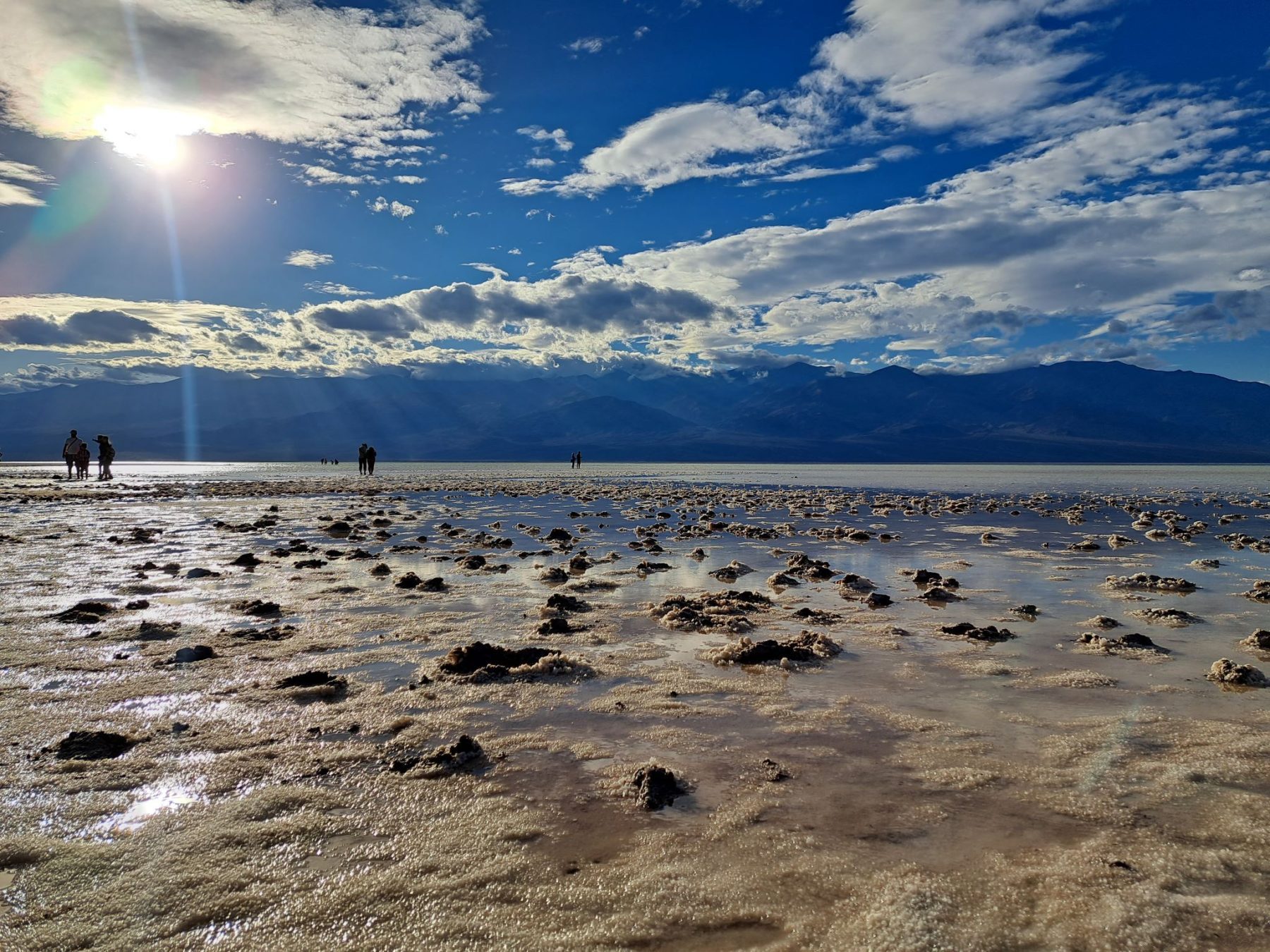 Het laagste punt in Noord-Amerika bij de zoutvlakte in Death Valley