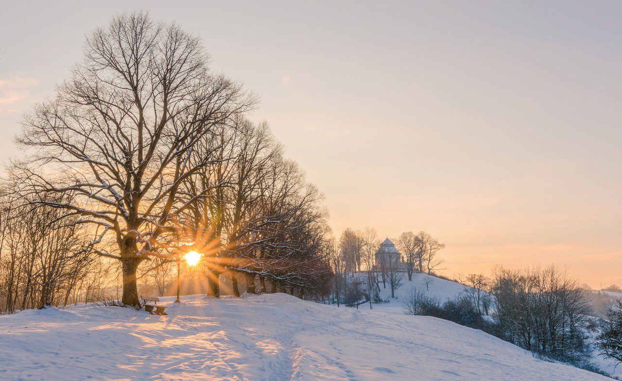 Frauenberg en Frauenbergkapelle in Duitsland in de winter