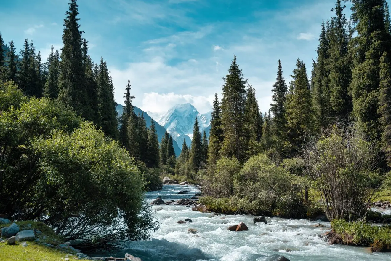 Hiken in Kirgizië langs de Turgen rivier