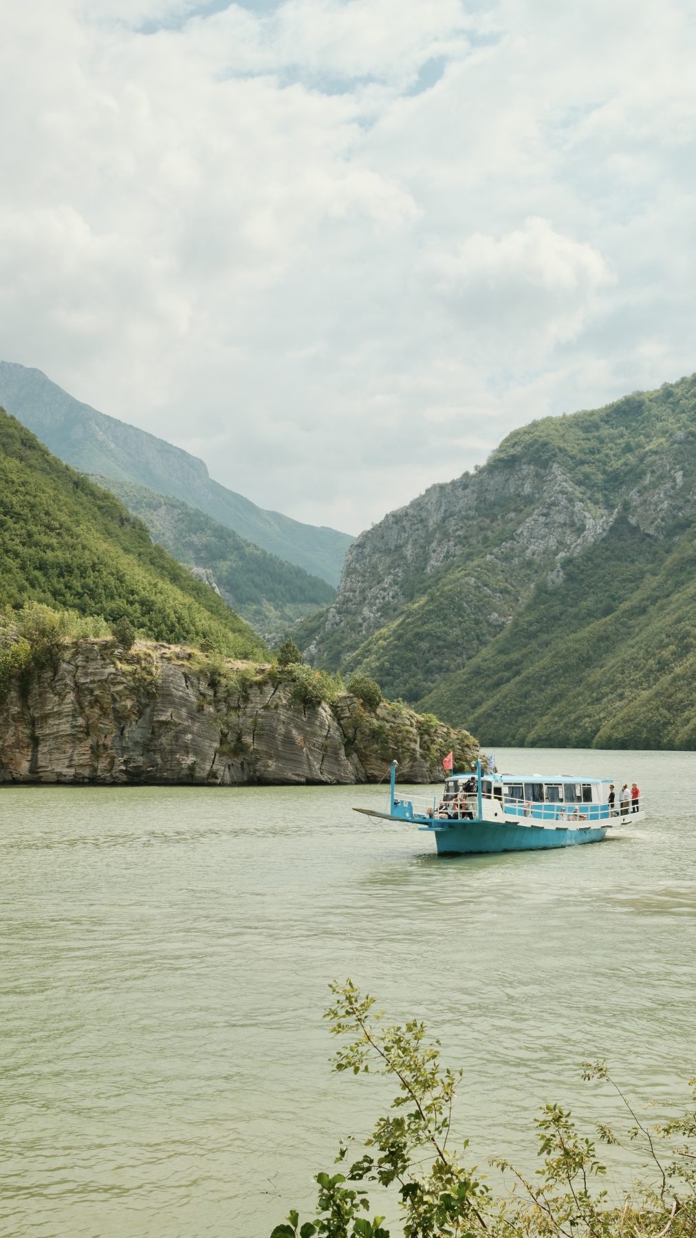 Komani lake